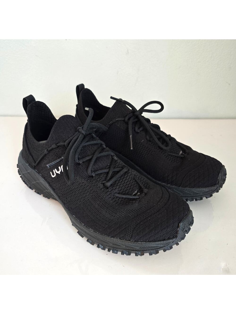 UYN Urban Trail Naked Shoes Womens 8.5 Black Merino Running Outdoor Granola Girl